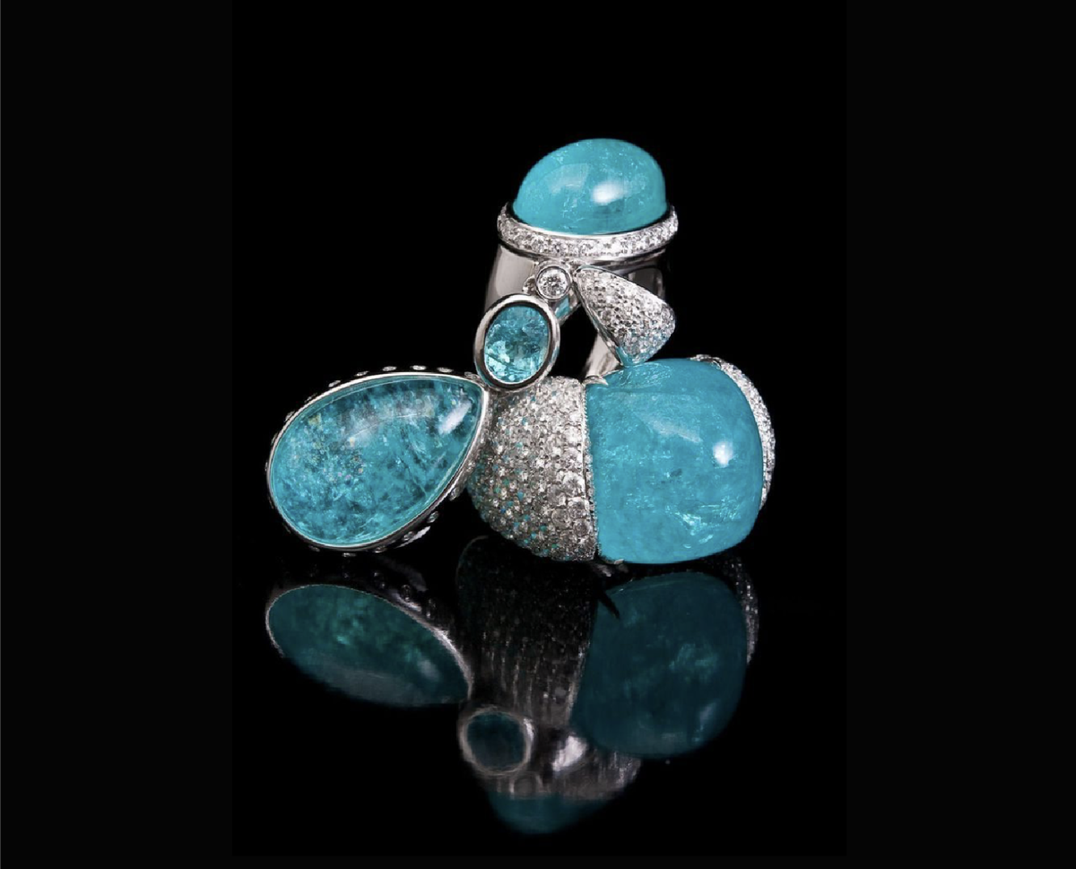 Кольца из платины с бриллиантами и турмалинами параиба в огранке кабошон. Статьи выходят каждый день после 18:00 по мск.