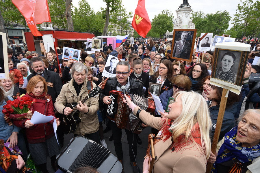 "Бессмертный полк" в Париже