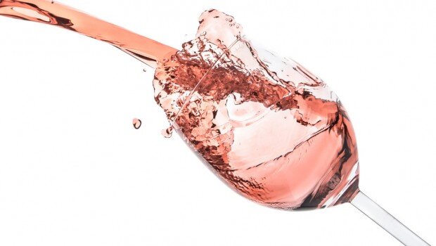 Розовое вино.