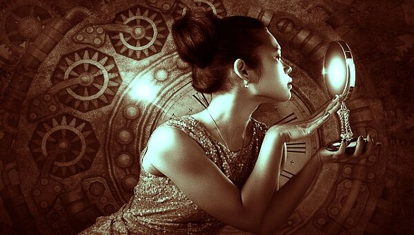 Гадание на зеркальном коридоре: страшно опасно