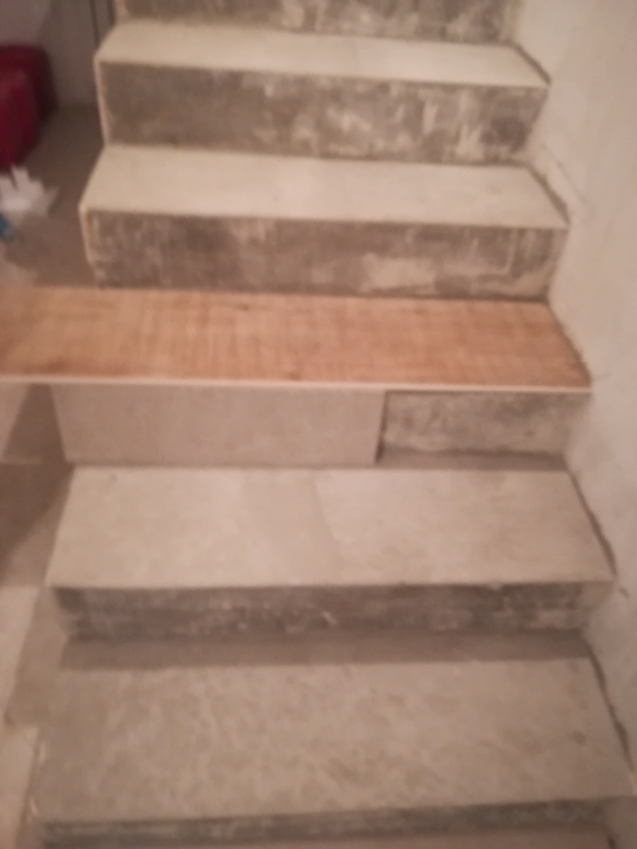 Вот такую плитку нужно было укладывать.