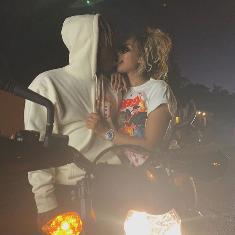 Juice WRLD стал популярным после выхода песни Lucid Dreams в 2018 г. Годом позже он был признан лучшим новым артистом по версии Billboard Music Awards.