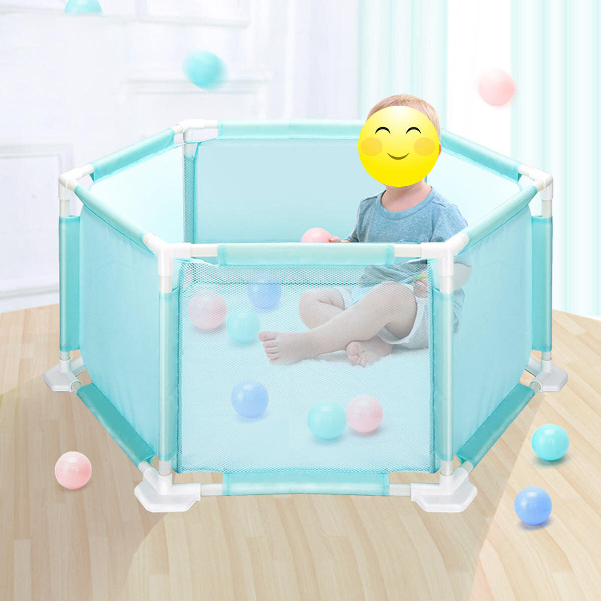 Не хочу ограничивать дочь. Да и поставить манеж у нас в квартире некуда.