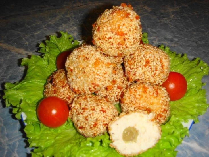 Вкусные куриные шарики с оригинальной начинкой