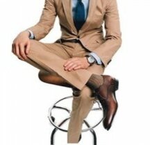 Цвет носков чуть темнее брюк, но светлее обуви