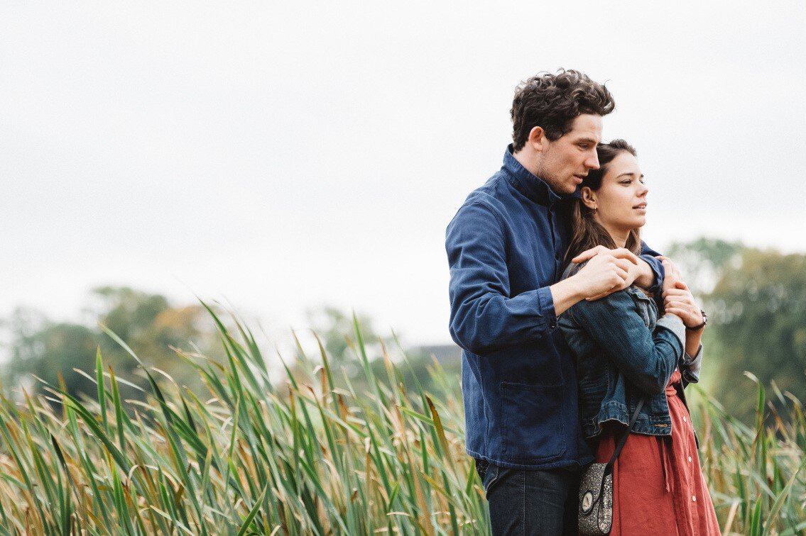 Лайа Коста и Джош О’Коннор в фильме ТОЛЬКО ТЫ, 2018