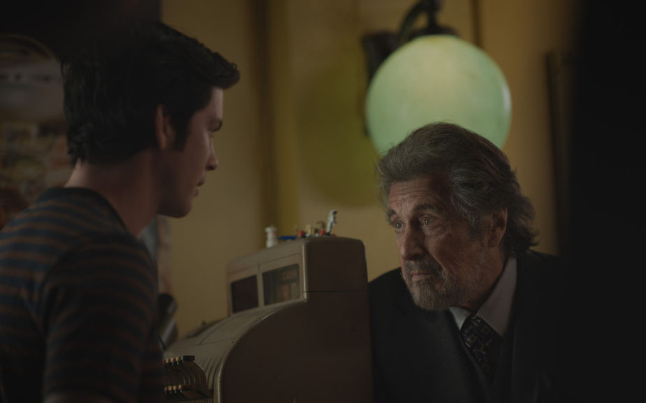 Кадр из сериала "Охотники"