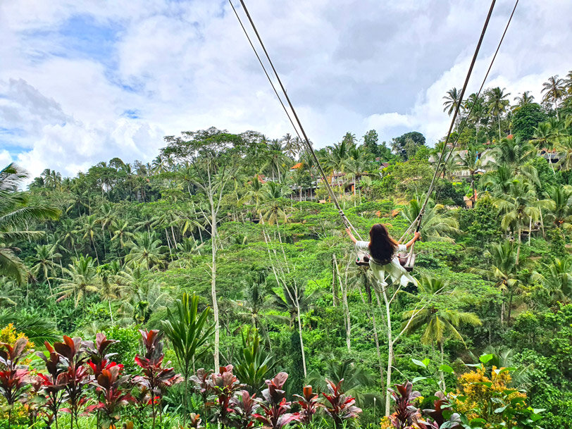 Гид по главным инстаграмным местам острова Если вы думаете, что Бали – это рай на земле, в котором можно на каждом шагу делать фееричные снимки на фоне вулканов, рисовых полей и расколотых ворот, то