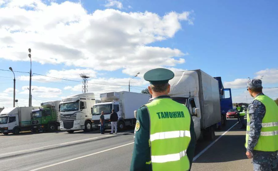 Начальник Челябинской таможни. Таможенный контроль автотранспорта. Таможня РФ. Таможенная граница.