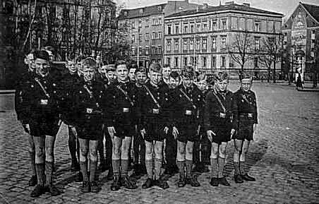 Гитлерюгенд Кенигсберга в строю