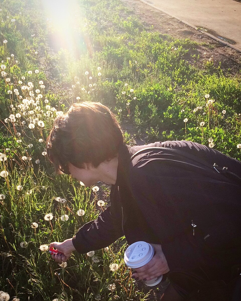 мне 16 и я думаю точно ни о чем 