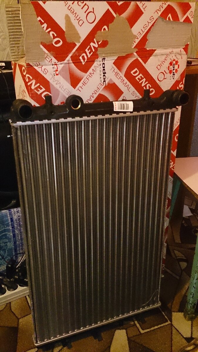 Радиатор NIPPON DENSO артикул DRM27005 (не оригинал)