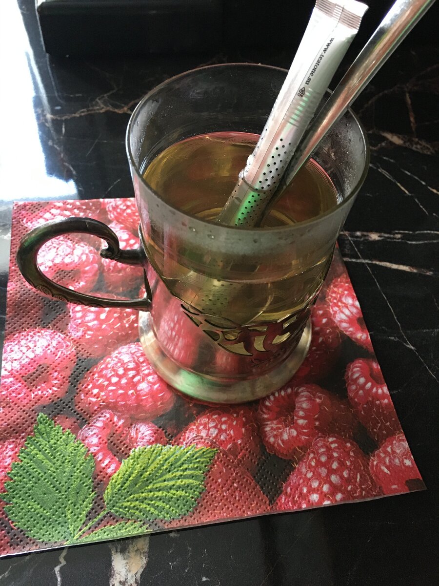 Пришлось ещё налить чаю и для подробностей снять