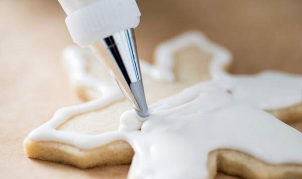 Айсинг - это лучший вид глазури для покрытия пряников, печенья и десертов