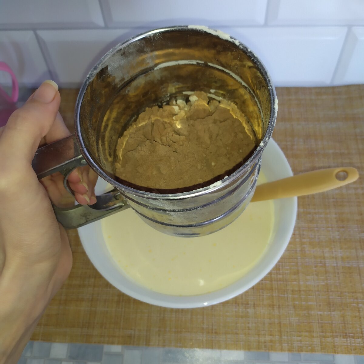 Сухие ингредиенты обязательно просеять