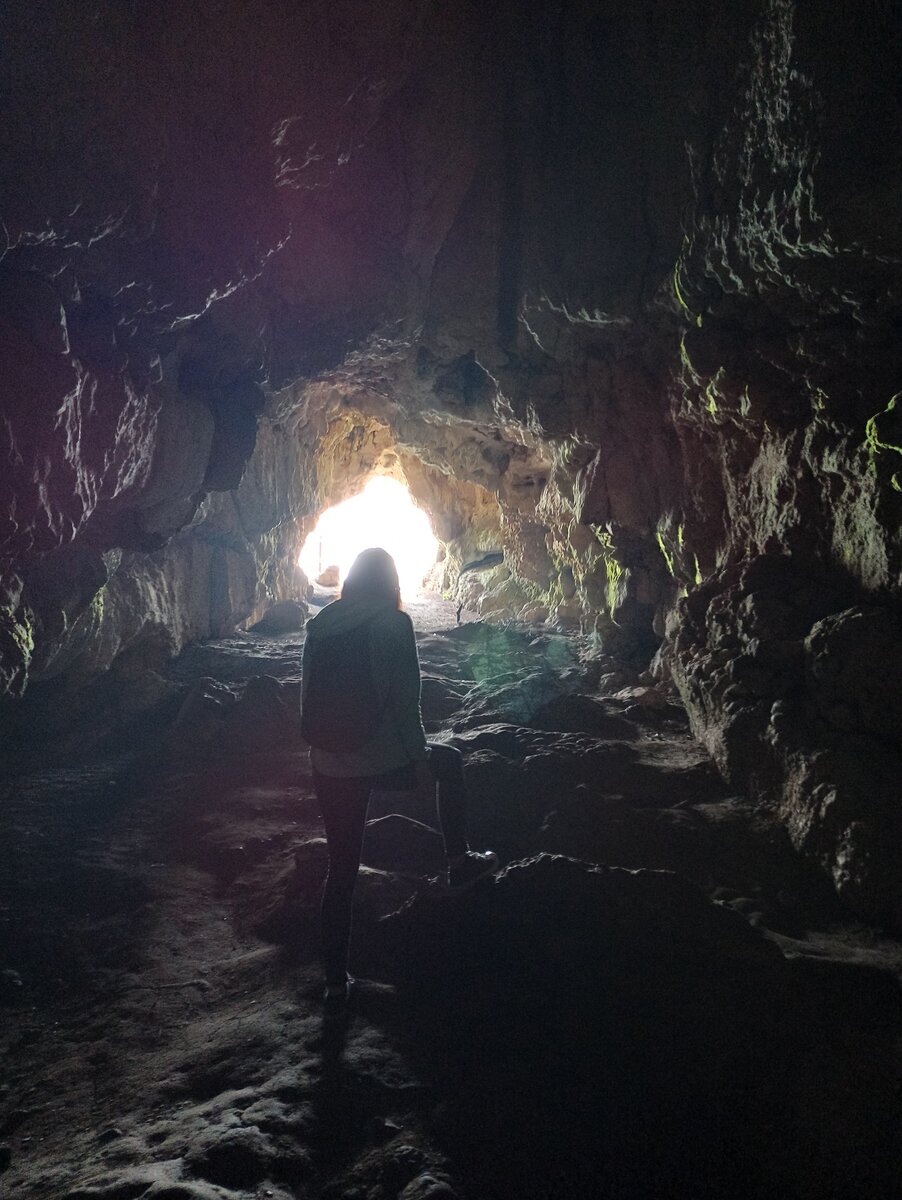 В пещере МАН