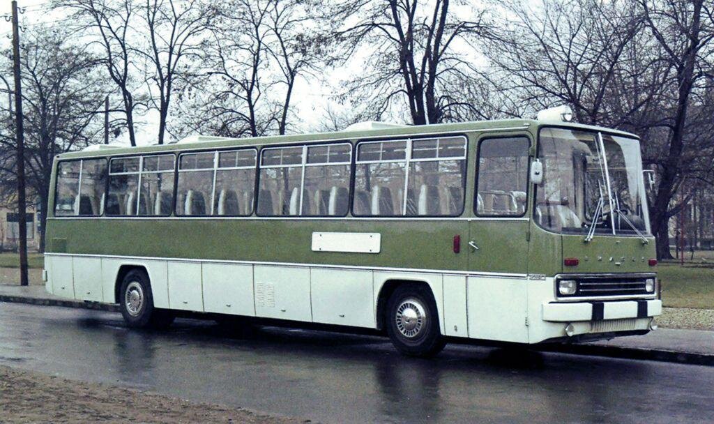 Прототип Ikarus-250.P4 из установочной партии, испытывавшийся в СССР.