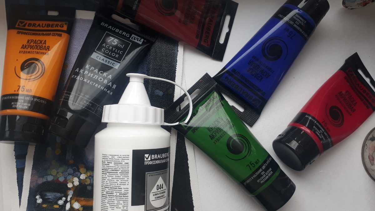 Да, белой краски стоит брать намного больше :)