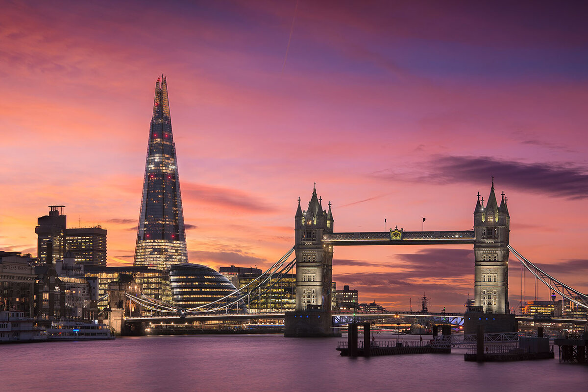 British cities. The Shard в Лондоне. London Bridge около небоскреба. Цветной Лондон Лондон. The Shard London foto.