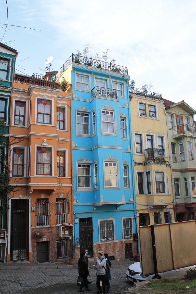 На карте будет их старое изображение. Но все стремятся их сфотографировать.