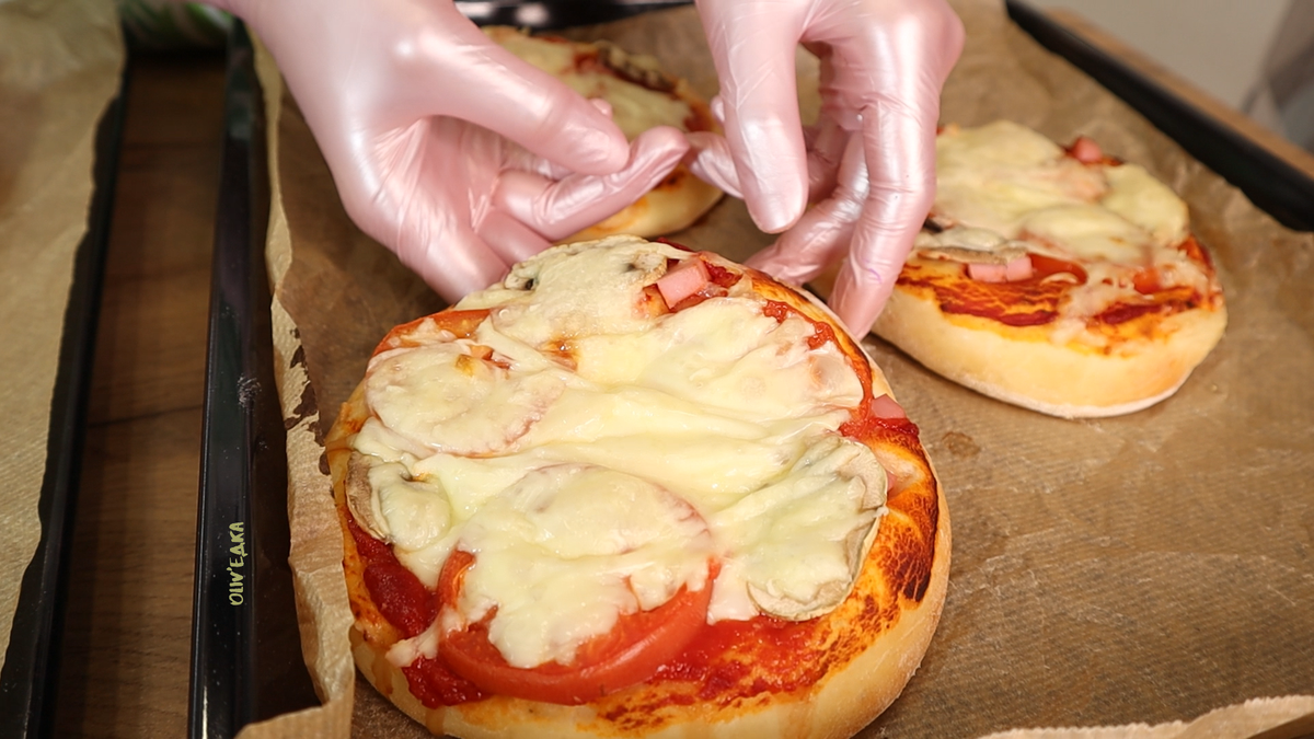 Пиццу необходимо замораживать уже готовую.