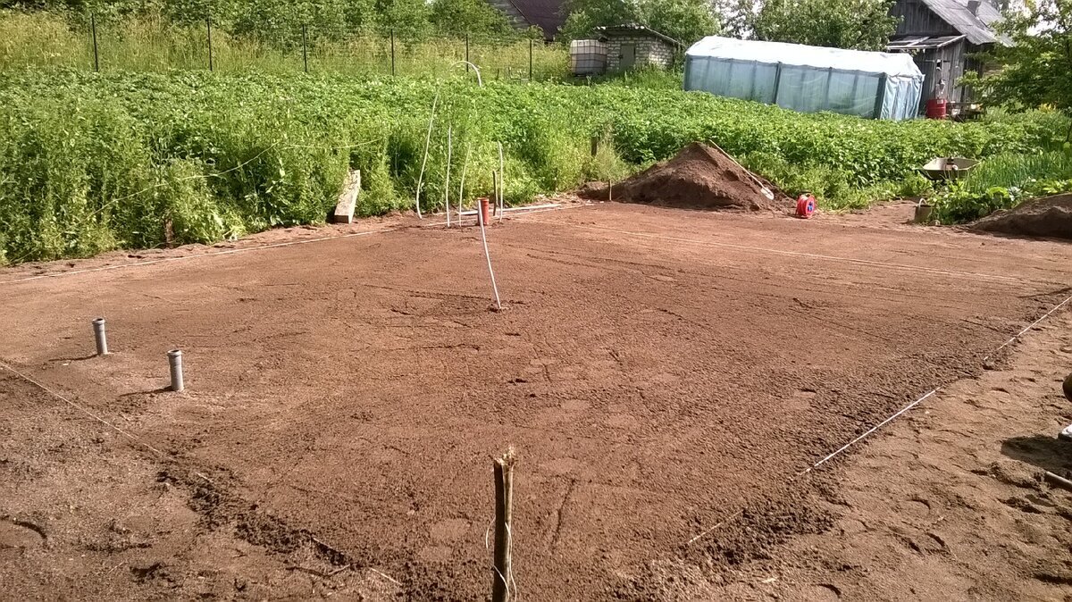 Отсыпка песком. Поднимаем участок песком. Поднимаем участок песком. Отсыпка песком. Подсыпка участка песком.