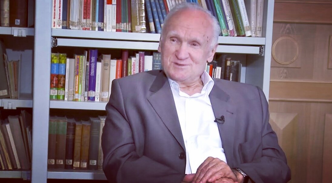 Алексей Ильич Осипов — учёный-богослов, педагог и публицист, доктор богословия, заслуженный профессор Московской духовной академии, апологет, проповедник, писатель, православный катехизатор.