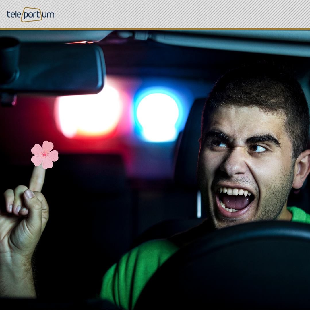 Картинка из интернета. Сделано с помощью Canva. Логотип #телепортум такси