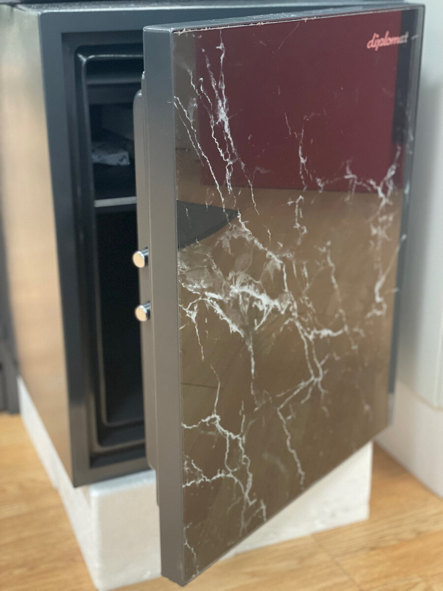 Огнестойкий сейф iStella 500 в черном исполнении