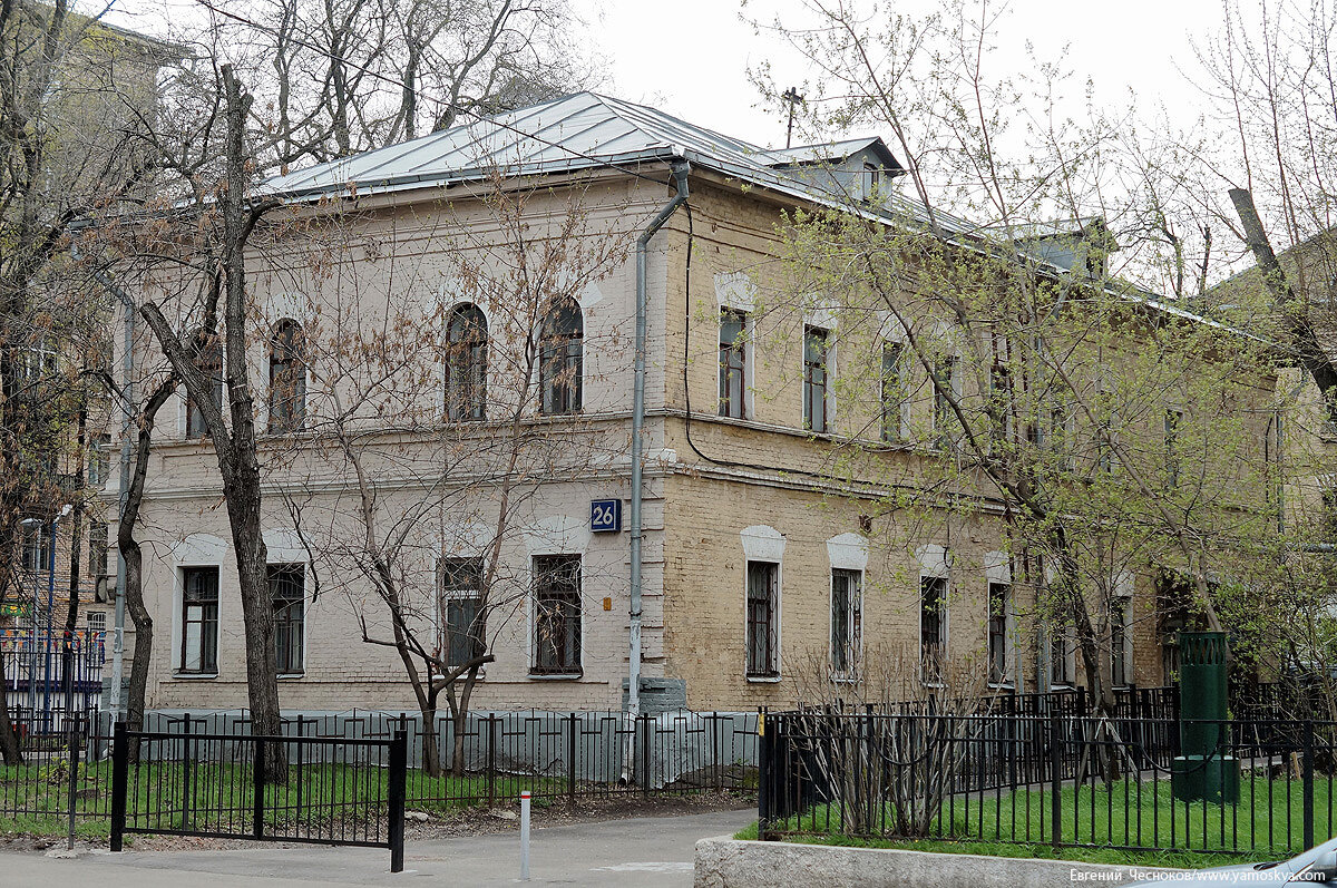 Донская улица. Донская улица Москва. Донская улица в Питере. Арнольдо-Третьяковского училища для глухонемых на Донской улице.. Донская улица дом 3.