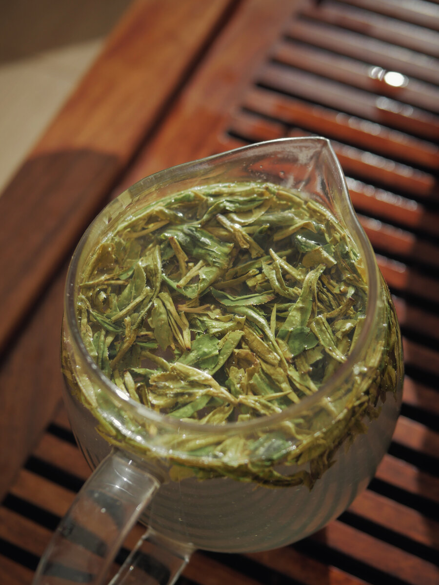 Во время выездной чайной церемонии от "Teaspot" вы попробуете 2-3 сорта премиального чая по своему вкусу. Заказать церемонию можно по ссылке в шапке профиля. 