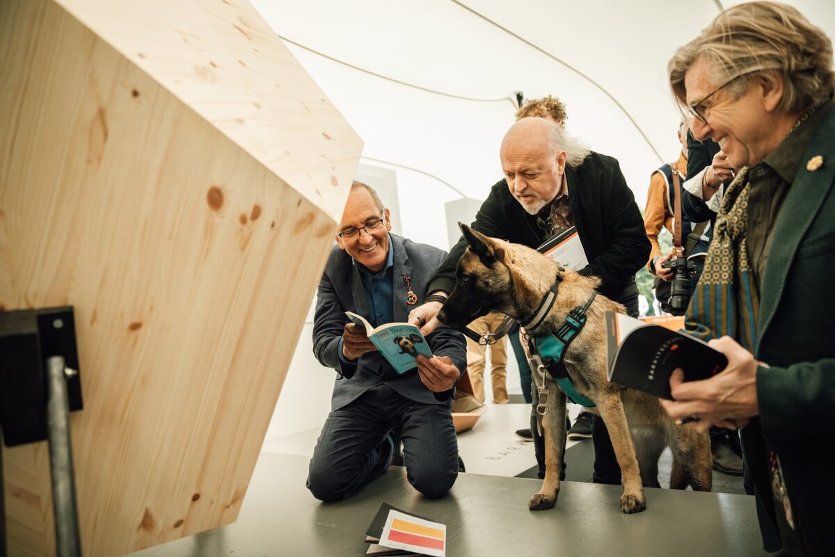 Фото EMAP PUBLISHING LIMITED