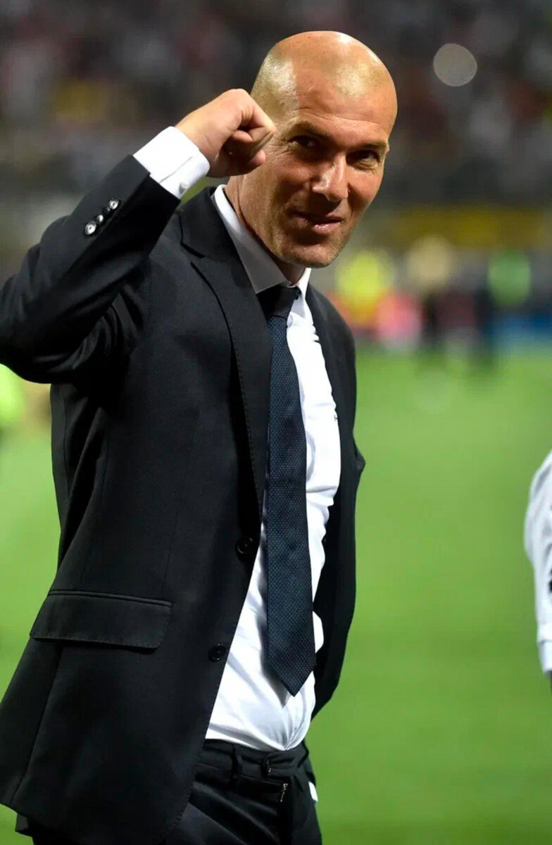 При этом новый советник клуба по футбольным вопросам Луиш Кампуш продолжает настаивать на том, что главным тренером «ПСЖ» должен стать Кристоф Гальтье, сейчас работающий в «Ницце».

Ранее сообщалось, что парижане договорились с главным тренером Маурисио Почеттино о расторжении контракта.