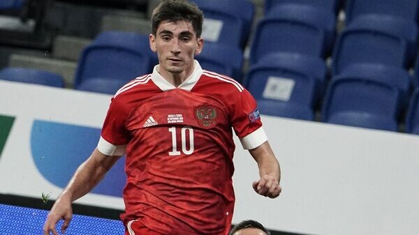    Полузащитник сборной России Зелимхан Бакаев© РИА Новости / Александр Вильф