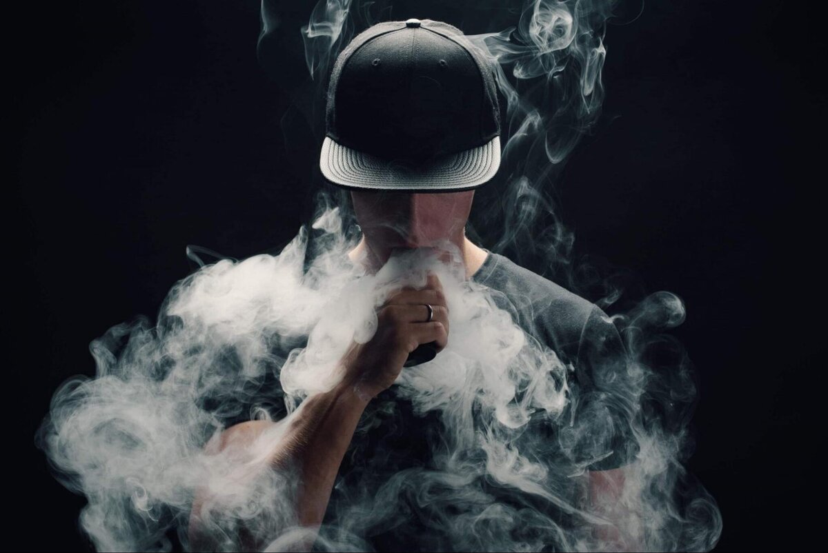 Vape & E-cigarettes. Фото от автора.