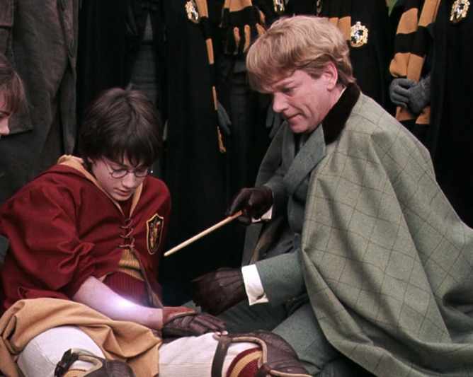 Локонс применил на Гарри заклинание Брахиам Эмендо 