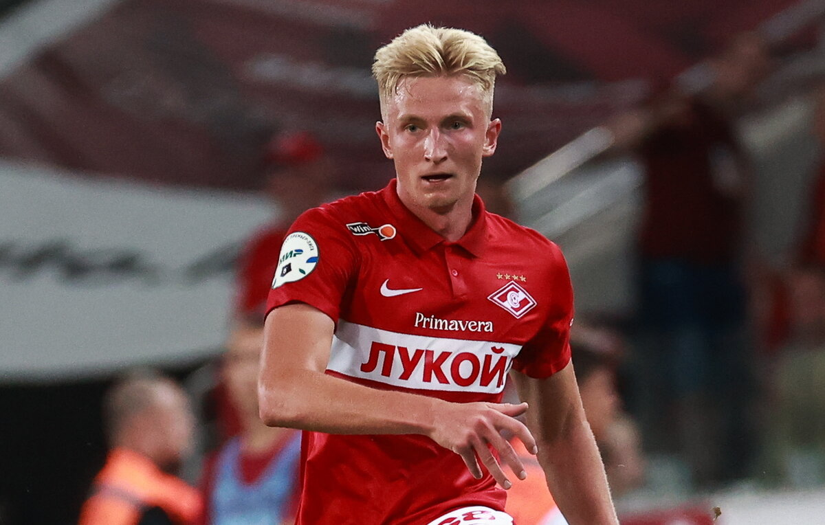    Полузащитник "Спартака" Руслан Литвинов  Сергей Фадеичев/ТАСС