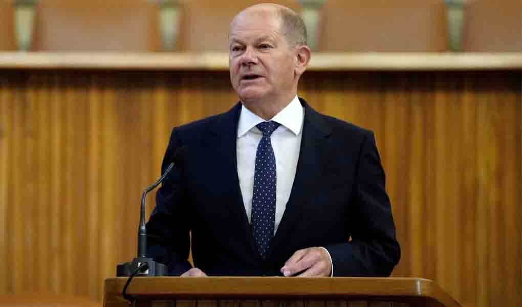 Канцлер ФРГ О.Шольц выступает в Пражском университете