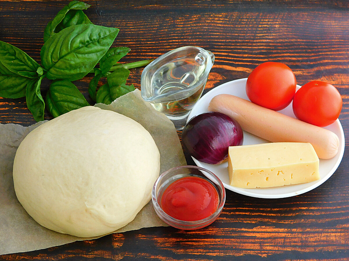 Ингредиенты для пиццы на мангале на решетке