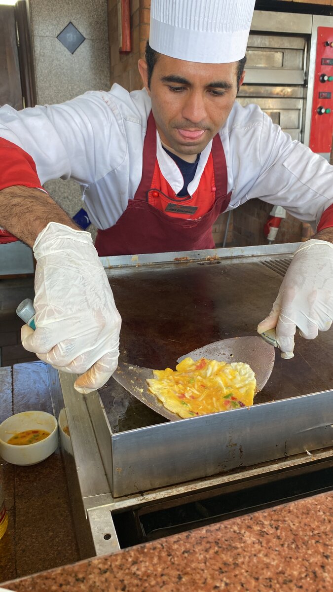 Завтрак в отеле Xperience Kiroseiz Parkland 5*