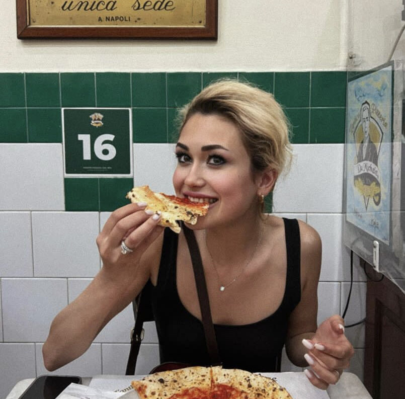    Елизавета Худайбердиева страдала булимией с 12 летСоцсети Елизаветы Худайбердиевой