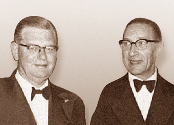 Основатели компании Дональд Форми и Чарльз Ричардс, 1936 г.