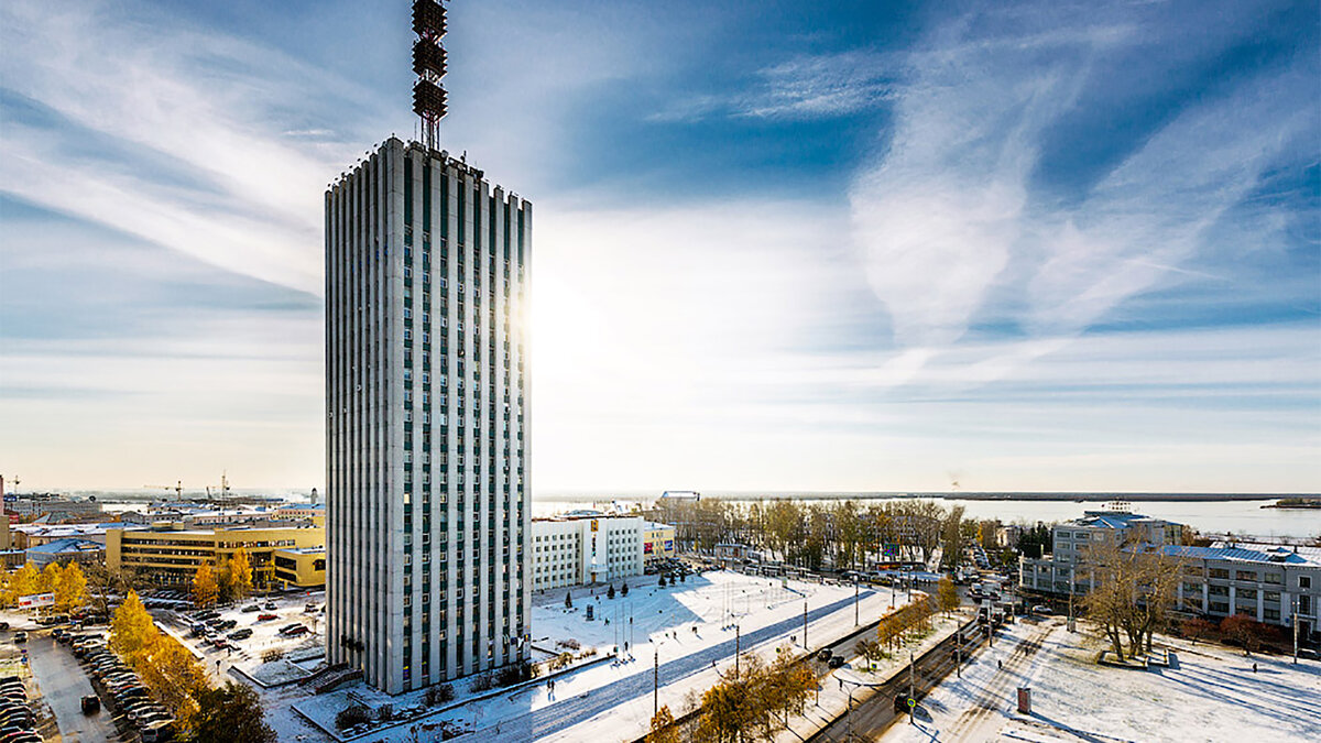 Архангельск фото. Город Архангельск высотка. Архангельск небоскреб. Высотка центр города Архангельск. Современный Архангельск.