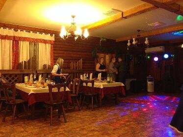 https://ru.restaurantguru.com/Izba-restoran-Saratov-2 - фото из данного источника