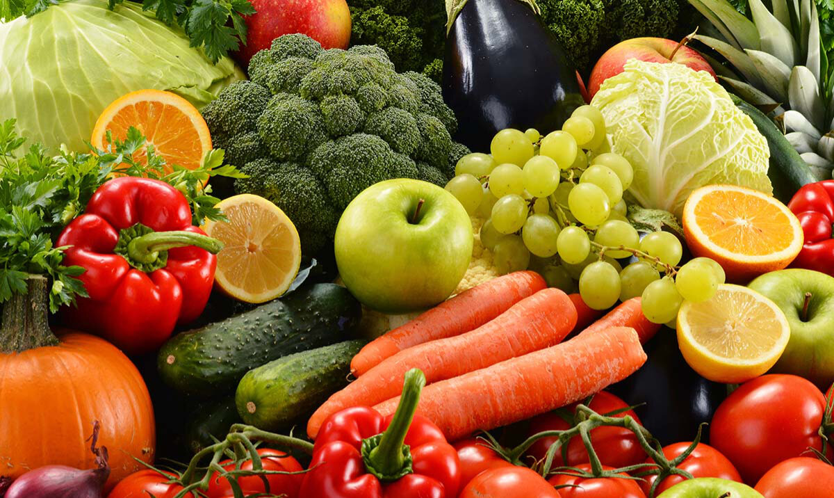 Овощи и фрукты являются источником. Овощи баннер. Фрукты баннер. Баннер продукты. Реклама овощей и фруктов.