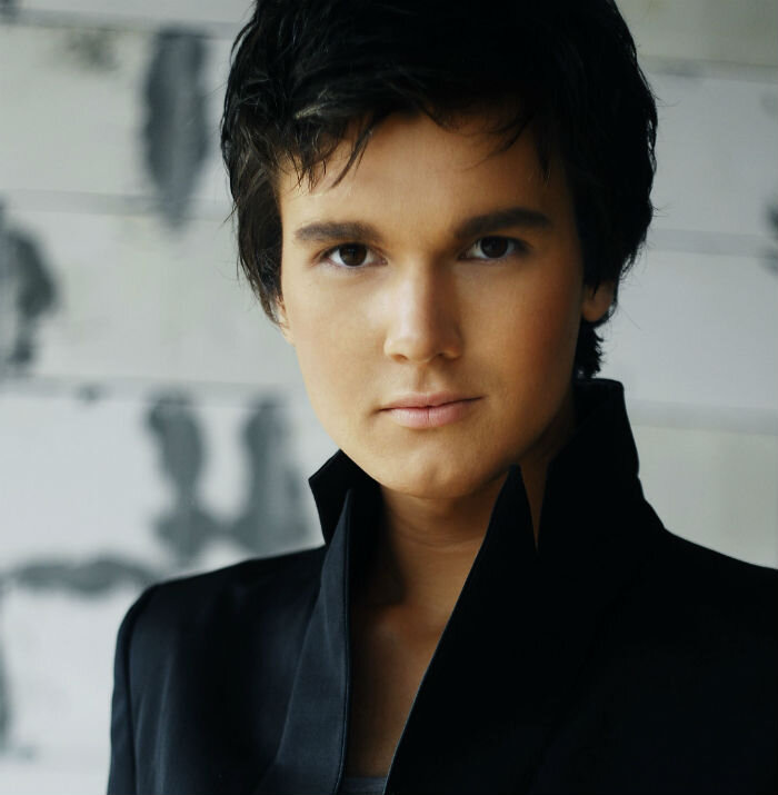 Борис Апрель