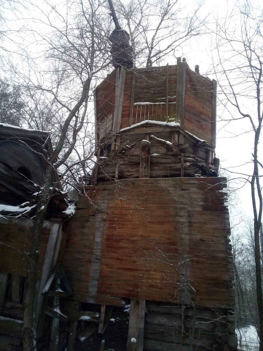 Заброшенная церковь в Богомолове \ Поход на кладбище