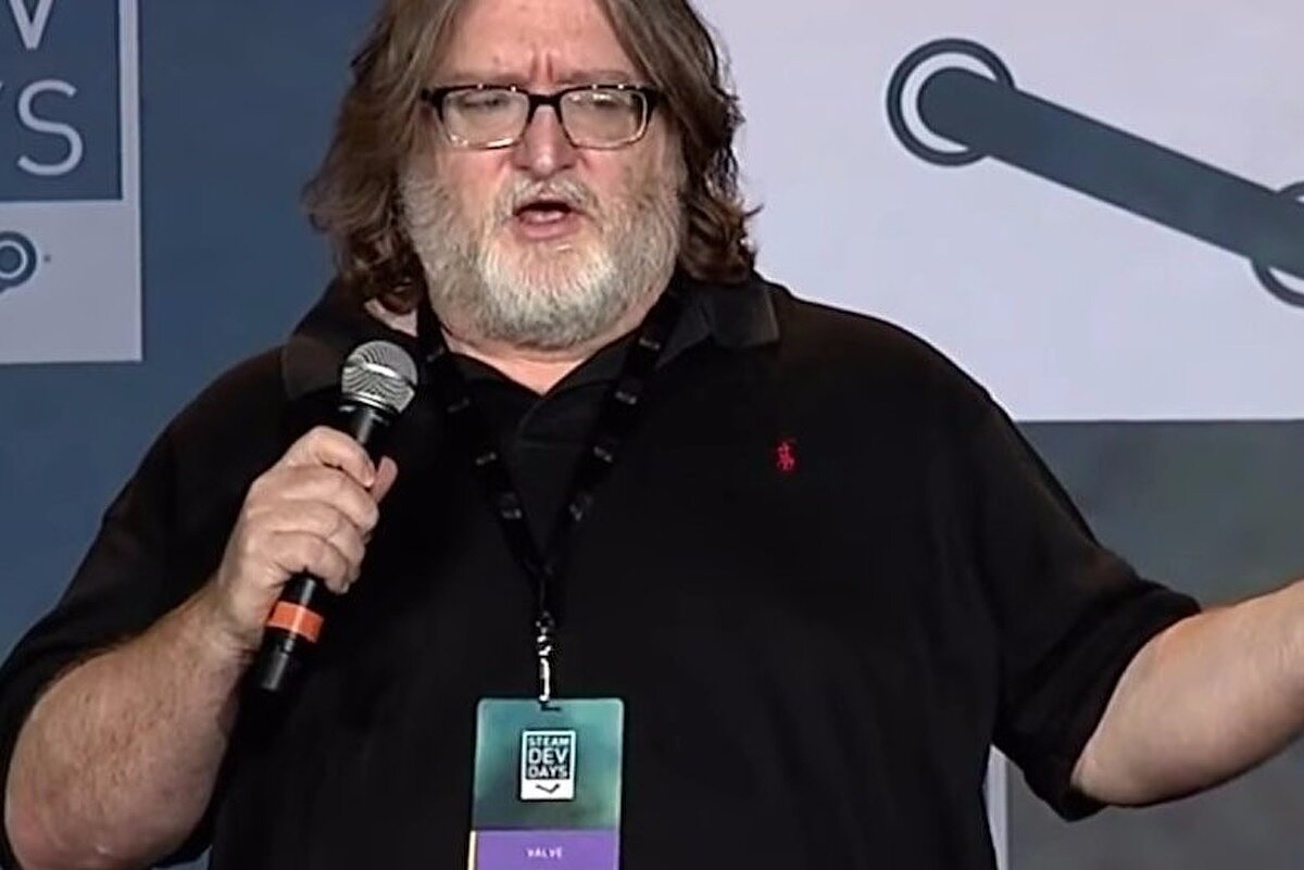 В будущем все его навыки и его состояние помогло основать корпорацию "VALVE" . После выхода первой части Half-Life ему удалось выкупить долю, которой владел его товарищ. А вот кстати интересный факт: Gabe предложил портировать дум на windows бесплатной основе, и это ему удалось! В 2003 году Gabe запустил проект "Steam"  и в этом году "Steam" cтукнуло 16 лет. Самые легендарные проекты Gabe: Steam, CS GO, Dota 2, серия игр Half-Life, серия игр Portal, Team Fortress, LEFT4DEAD. 