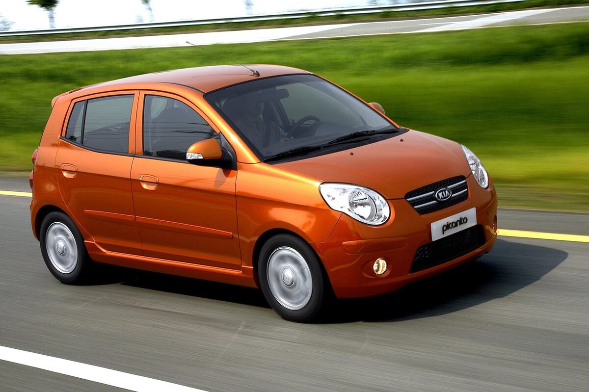 Поговорим только о минусах автомобилей ,так как сумма 150-200 тысяч очень компромиссная и при покупке нужно выбирать менее проблемное авто ,закрыв глаза на комфорт! Начнем с Kia Picanto проблемы это кузов ,это двигатель и ходовая часть. Плохая шумоизоляция и излишняя компактность ,повышенный расход топлива ,по сравнению с размером этого автомобиля!