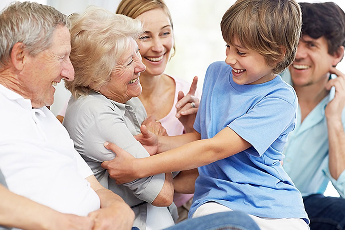 Старческому слабоумию на 12% меньше подвержены  те, кто ежедневно общается с близкими